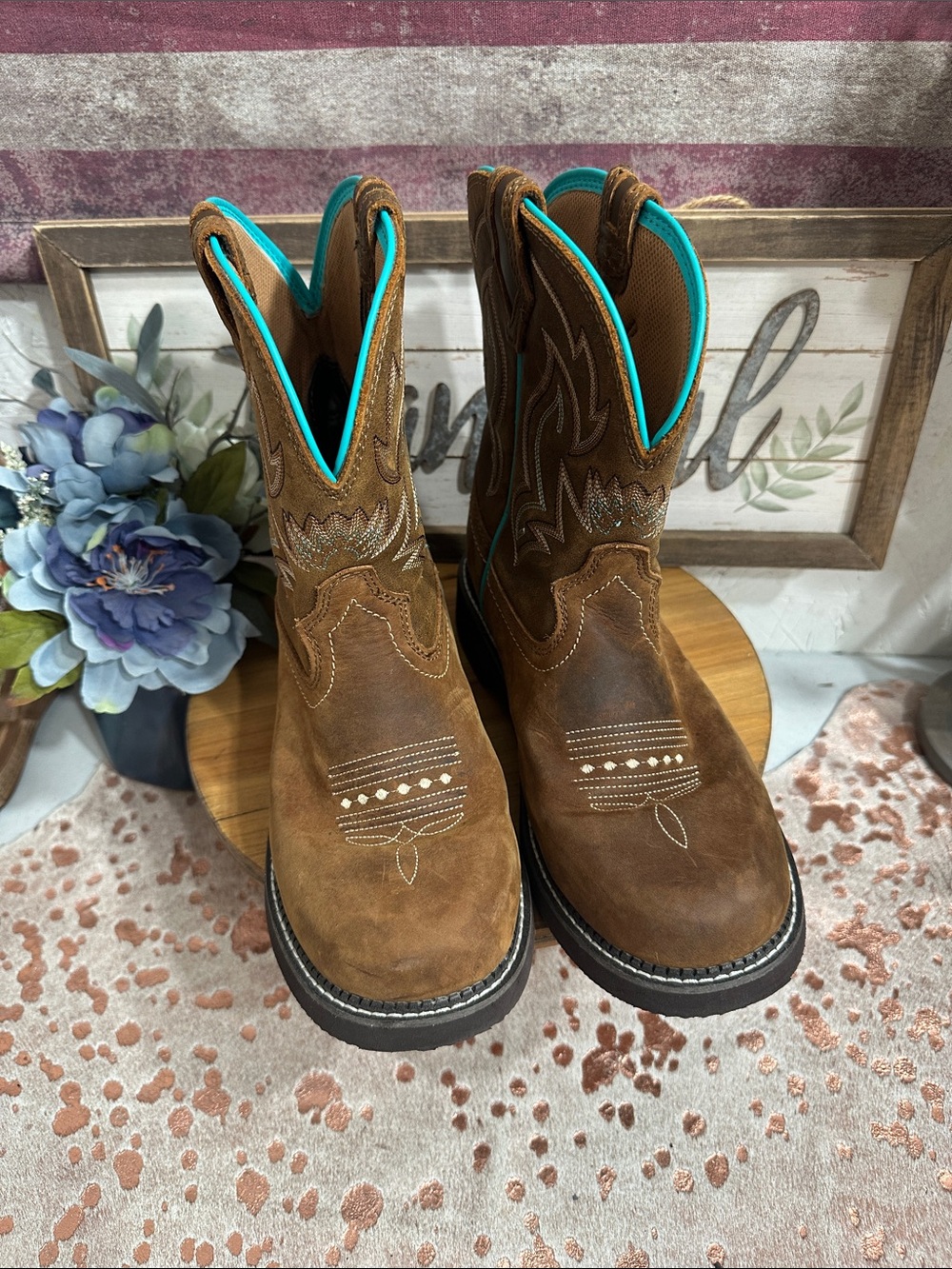 NWOT Shyanne Brown Heeled Western Boots with Turquoise Trim